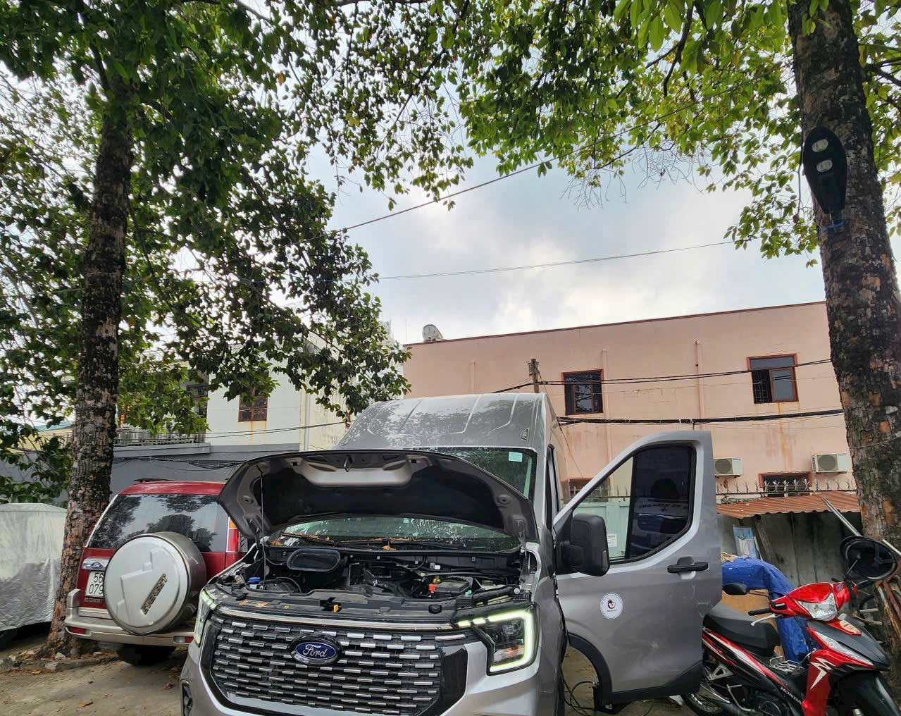 Kích bình ắc quy 24/7